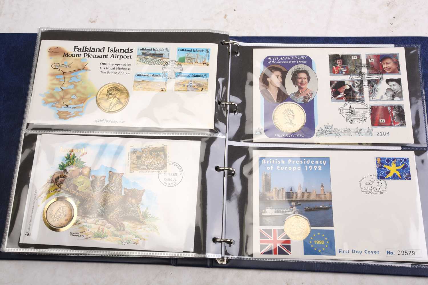 A good collection of First Day Covers and stamps, most contained in albums, to include London 2012 - Image 25 of 44