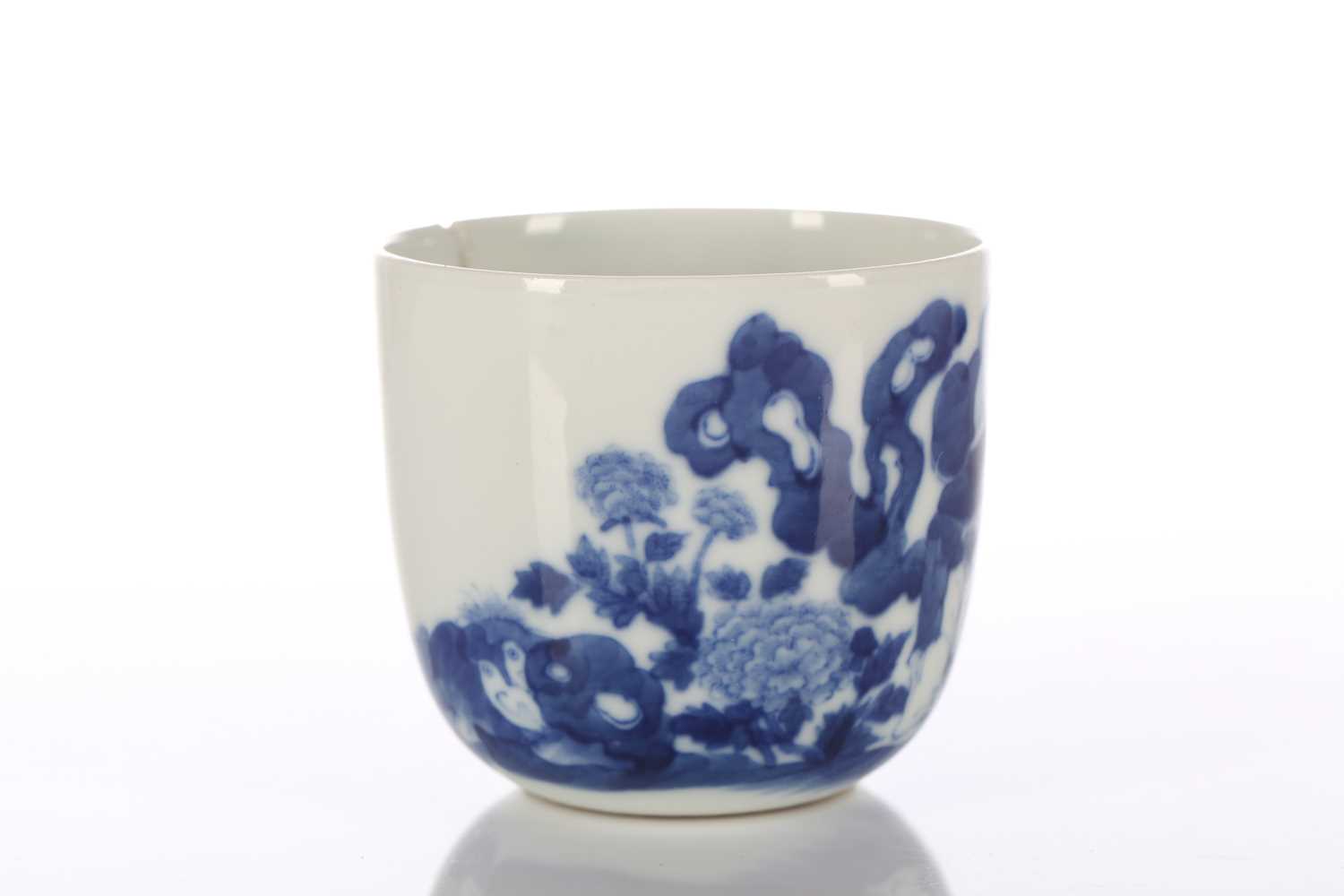 A Chinese blue & white chicken cup, Qing, painted with a boy and chicken between rocks and - Image 5 of 5