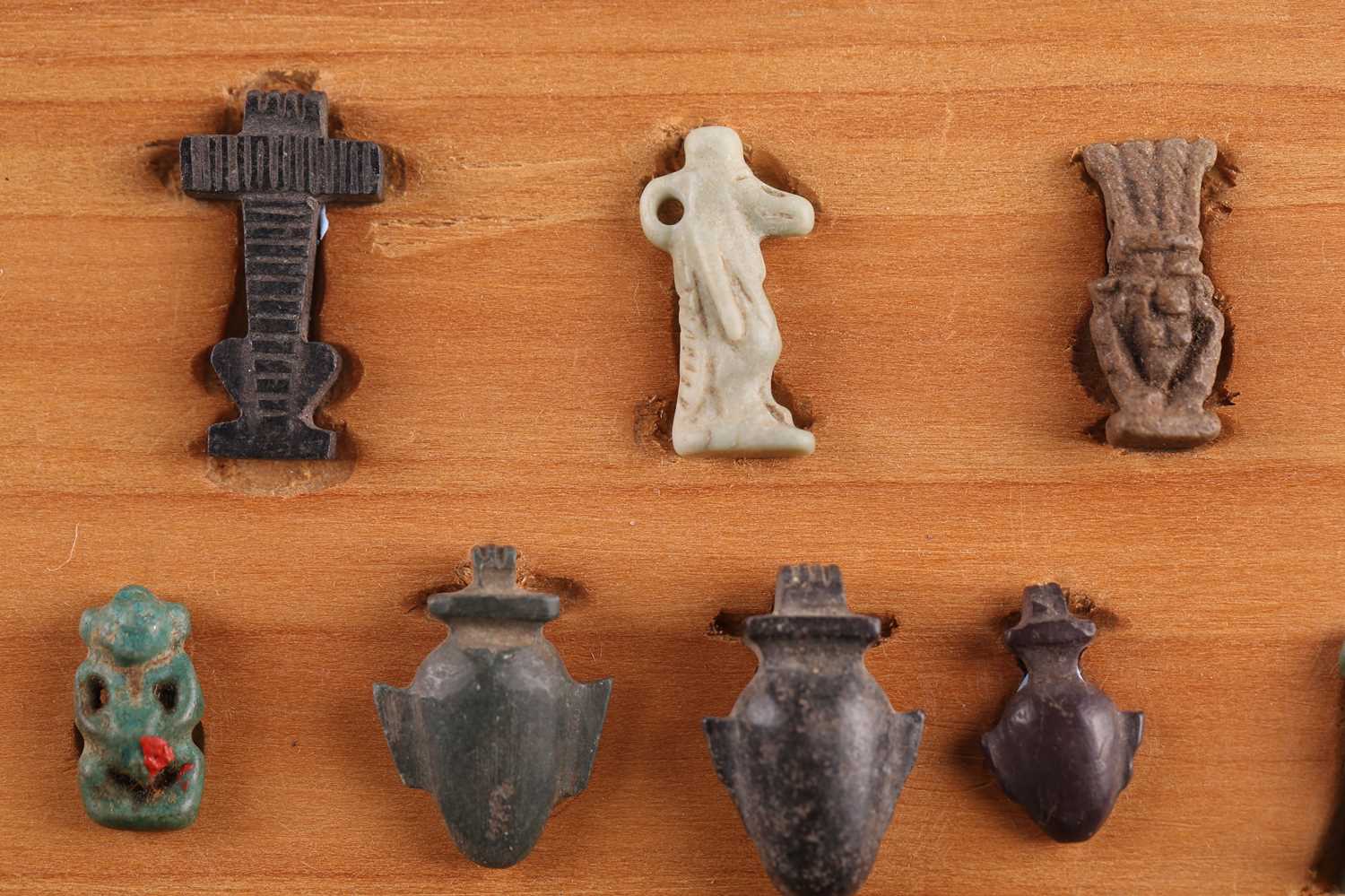 A Collection of Ancient Egyptian artefacts including a bronze Djed pillar amulet, agate Tawaret - Image 8 of 30