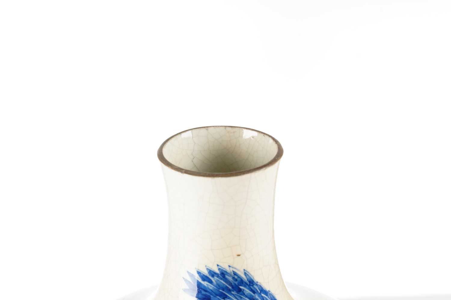 A Chinese porcelain vase, Qing, 18th century, Kangxi, painted with blossoming flowers and - Image 4 of 27