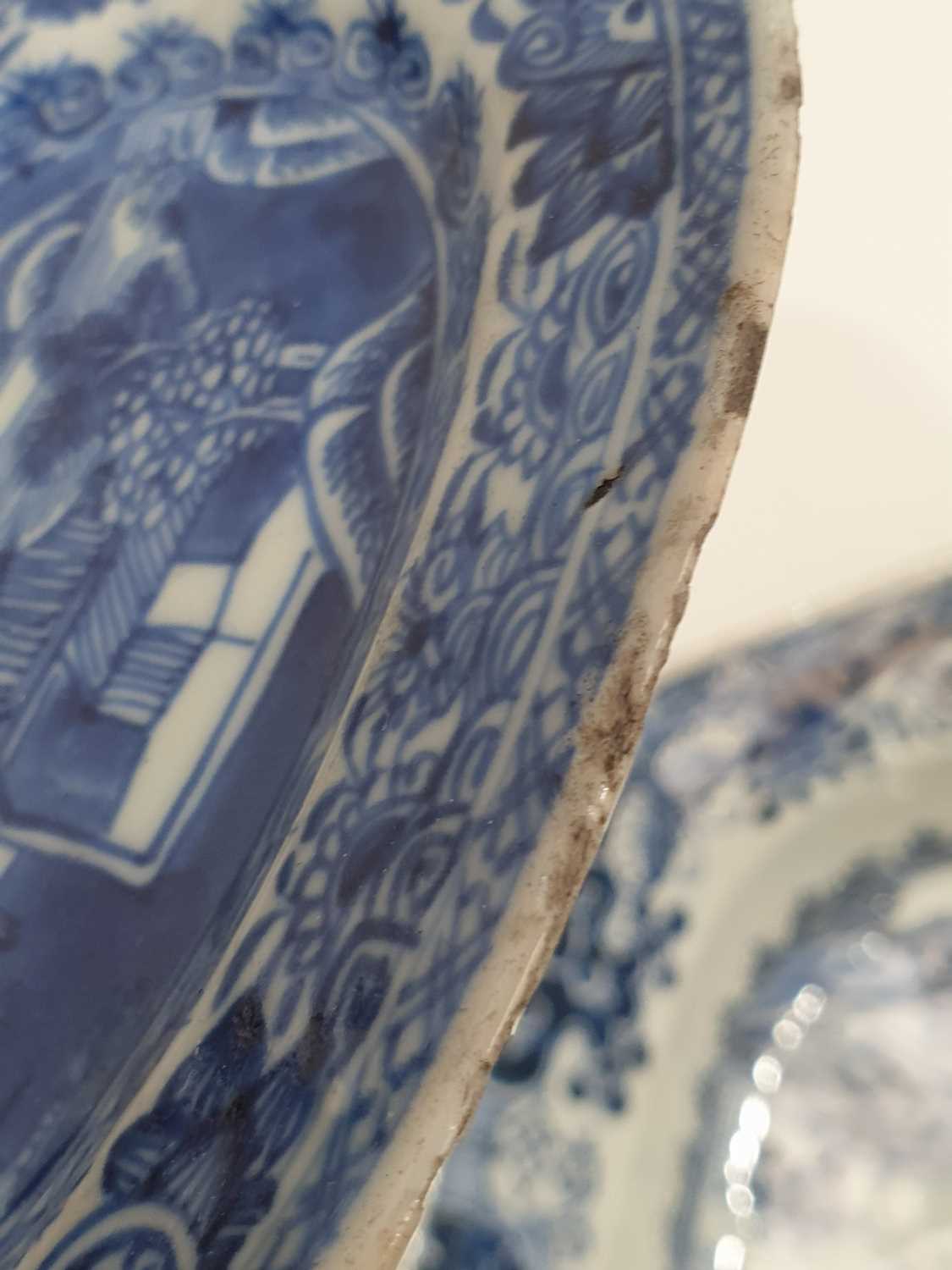 A group of Chinese blue & white export porcelain, all with landscape decoration, comprising two oval - Image 11 of 20