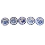 A collection of Chinese blue & white export porcelain, Qing, 18th/19th century, comprising five