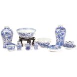 A collection of Chinese blue & white porcelain, Qing, 19th century and later, comprising a dragon