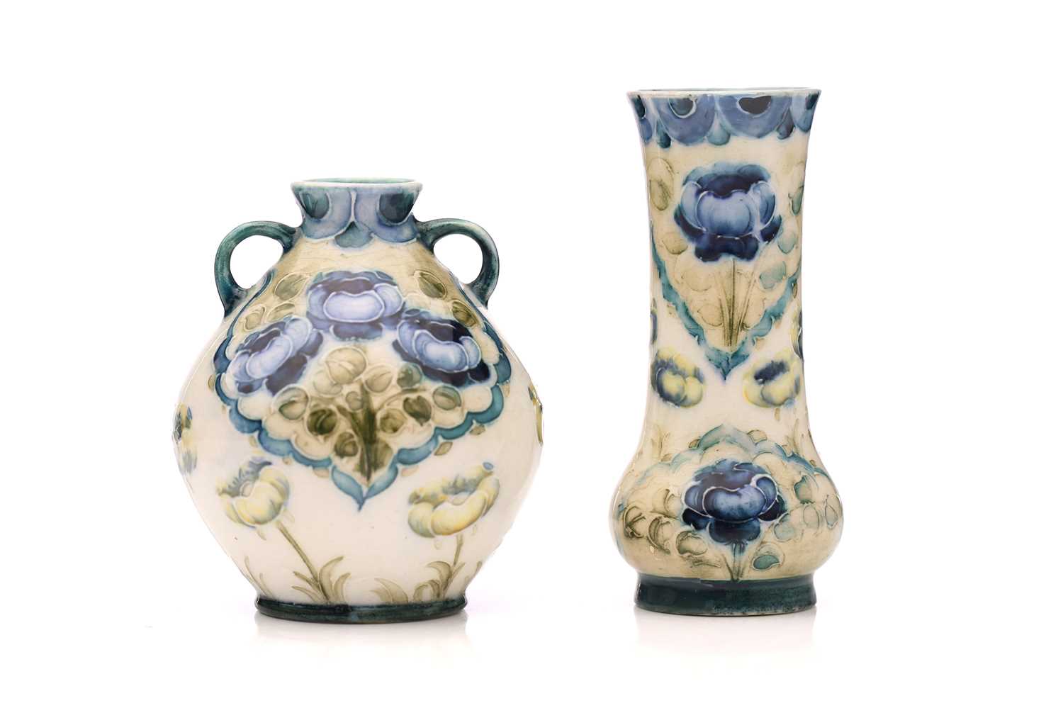 William Moorcroft for James MacIntyre, a miniature 'Poppy' vase, circa 1903, twin handled amphora - Bild 3 aus 6