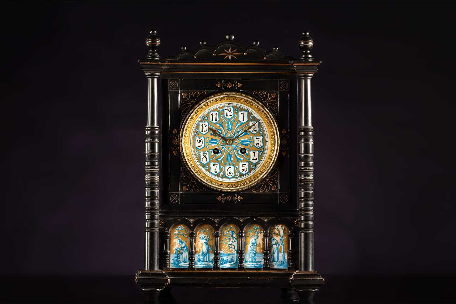 An Aesthetic Movement period 8-day mantle clock, with an ebonized architectural case with engraved - Bild 2 aus 8