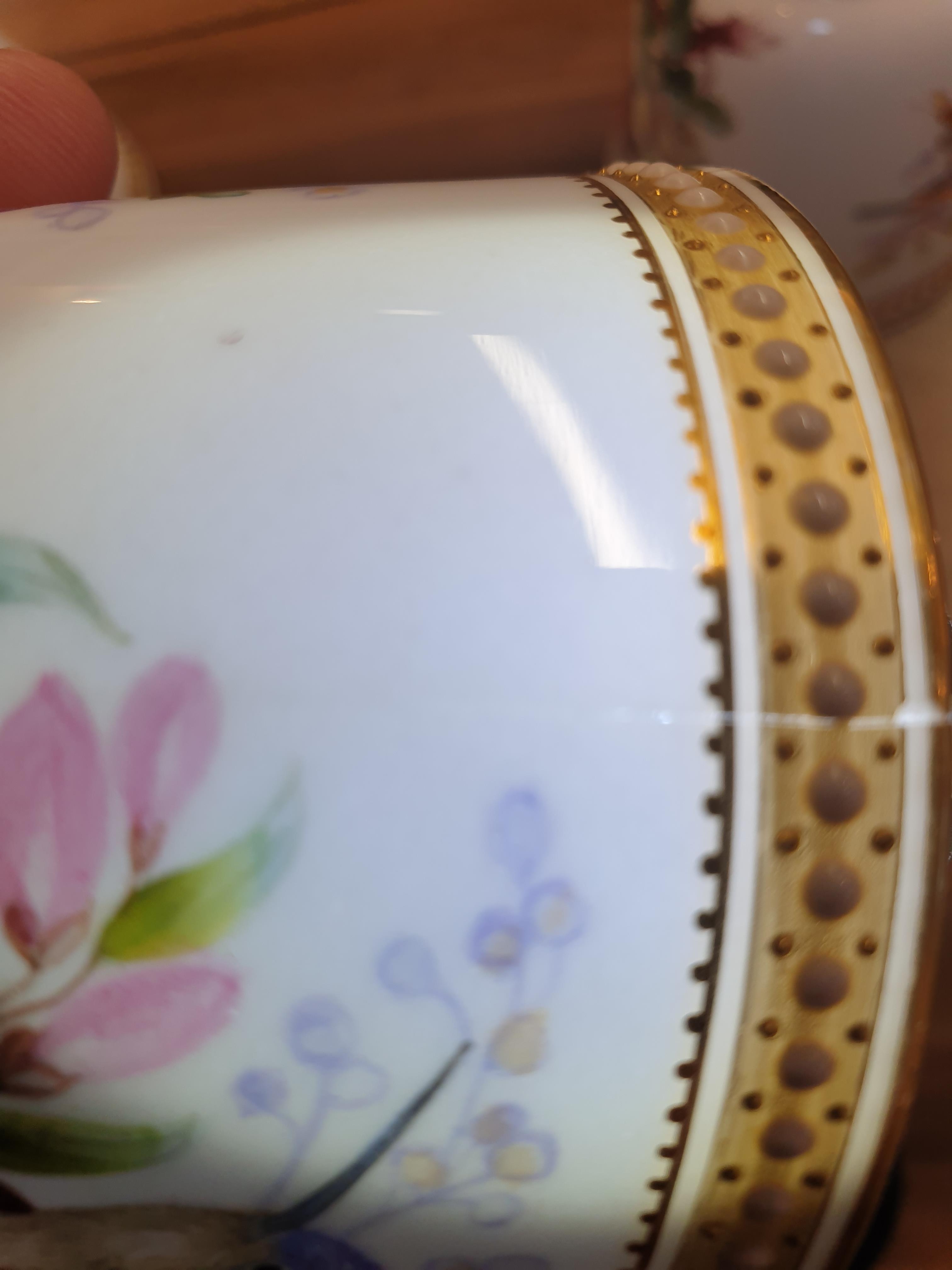 A Royal Worcester set of nine tea cups and saucers and a further two saucers, with gilt and beaded - Image 18 of 19