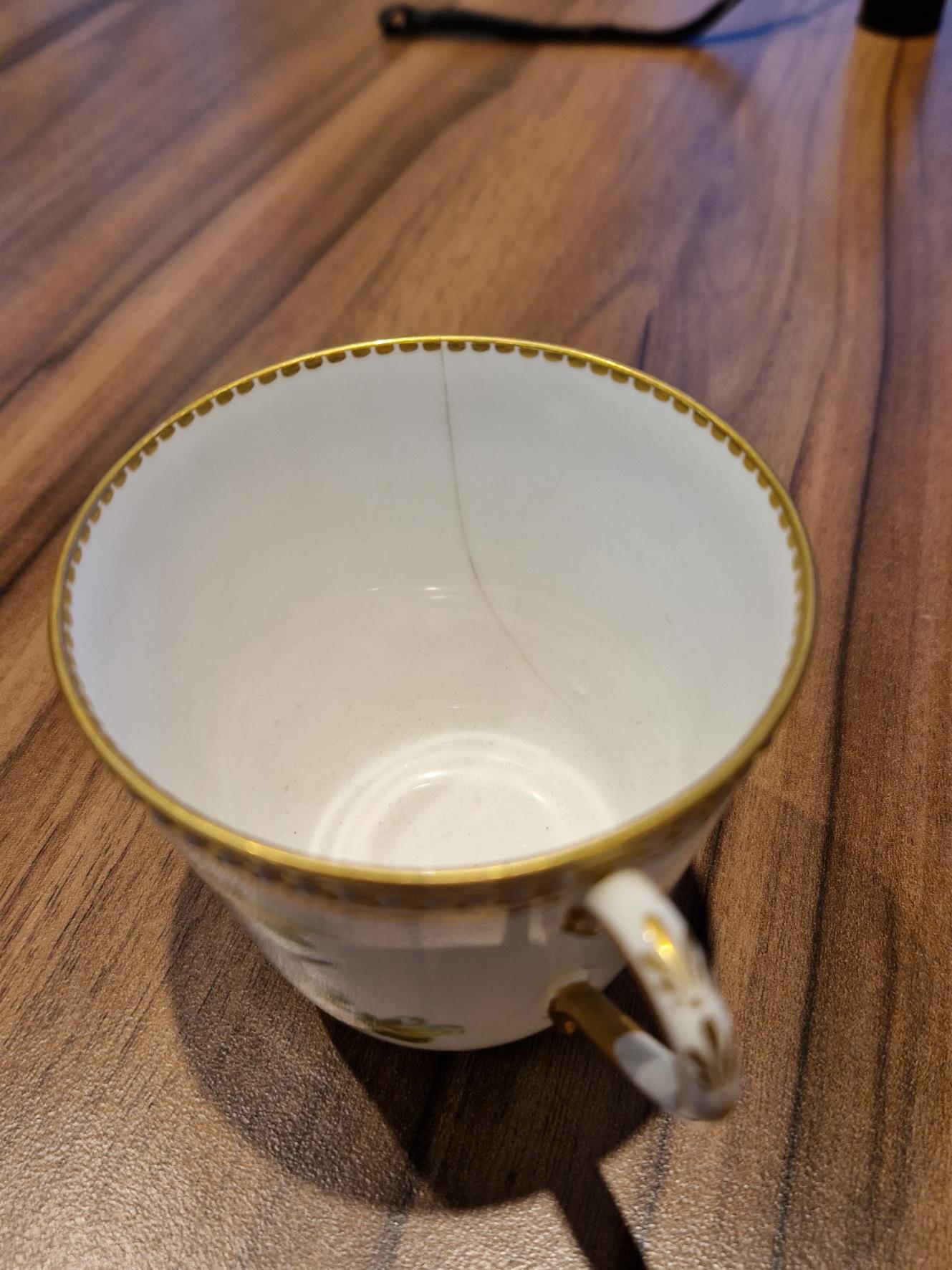 A Royal Worcester set of nine tea cups and saucers and a further two saucers, with gilt and beaded - Image 14 of 19