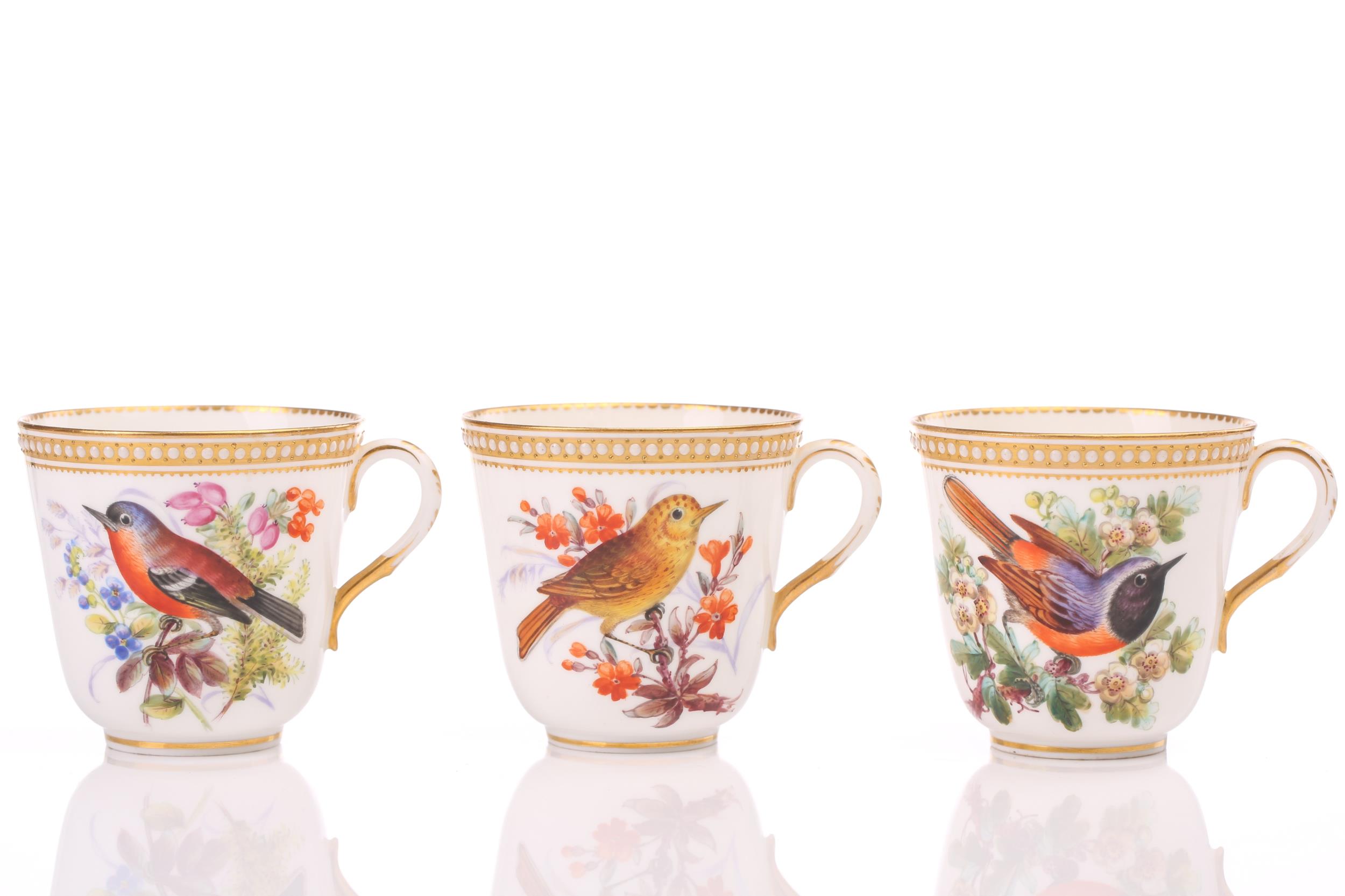 A Royal Worcester set of nine tea cups and saucers and a further two saucers, with gilt and beaded - Image 4 of 19