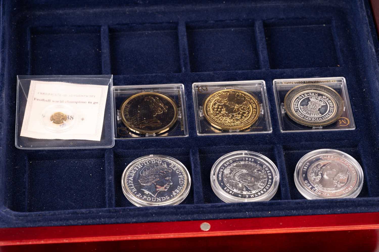 Two Tristan Da Cunha gold plated sterling silver £5 crowns, 2008 & 2009, a 585 ct gold proof - Image 15 of 25
