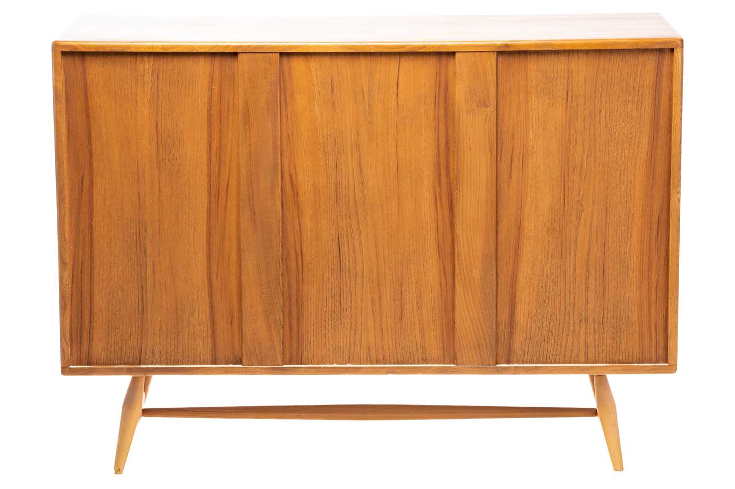 Ercol light ash and beech furniture comprising, a sideboard with a pair of cupboard doors over a - Image 4 of 39