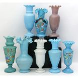 Sammlung von acht Vasen.