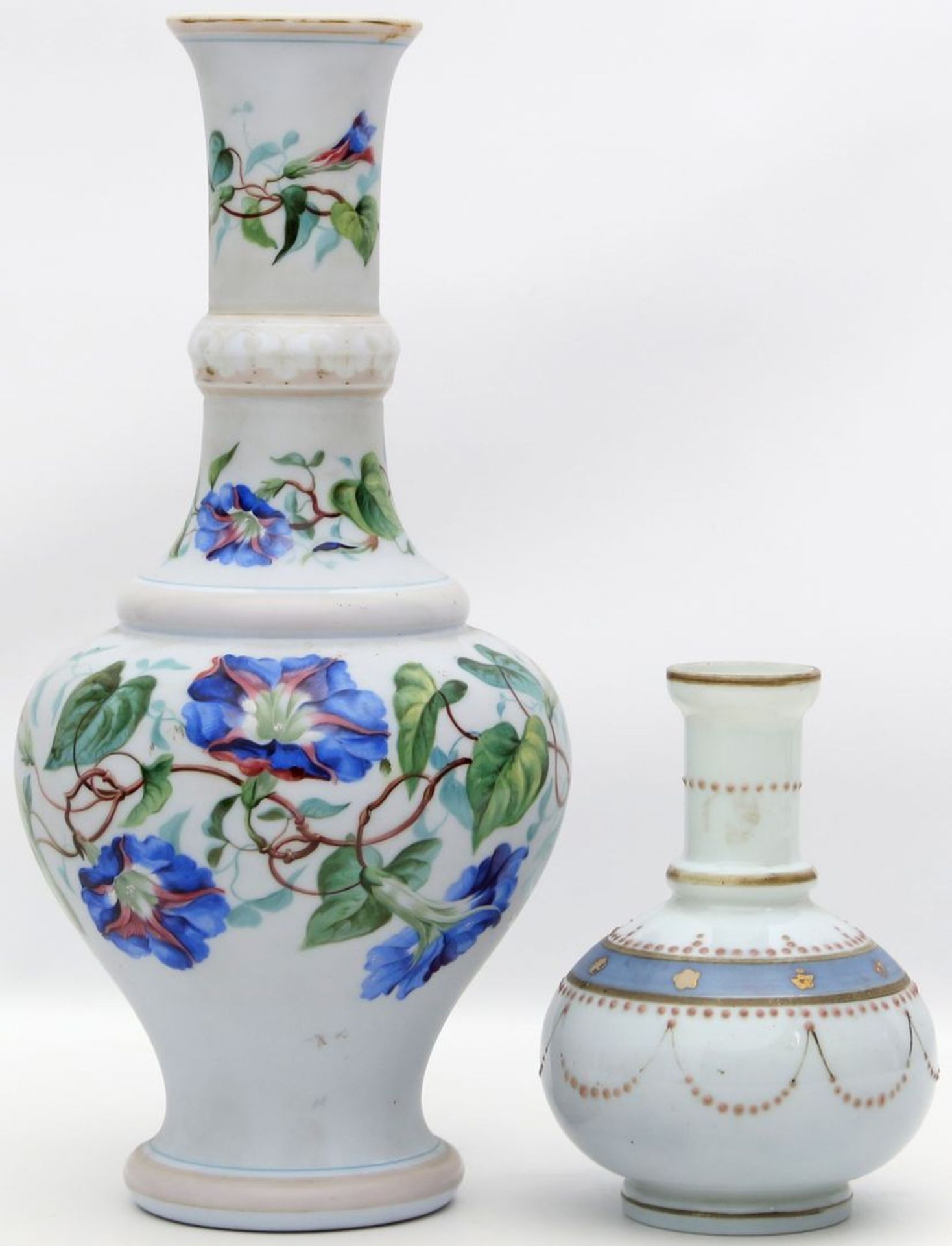 Große und kleine Biedermeier-Vase.