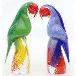 Paar Papageienskulpturen.