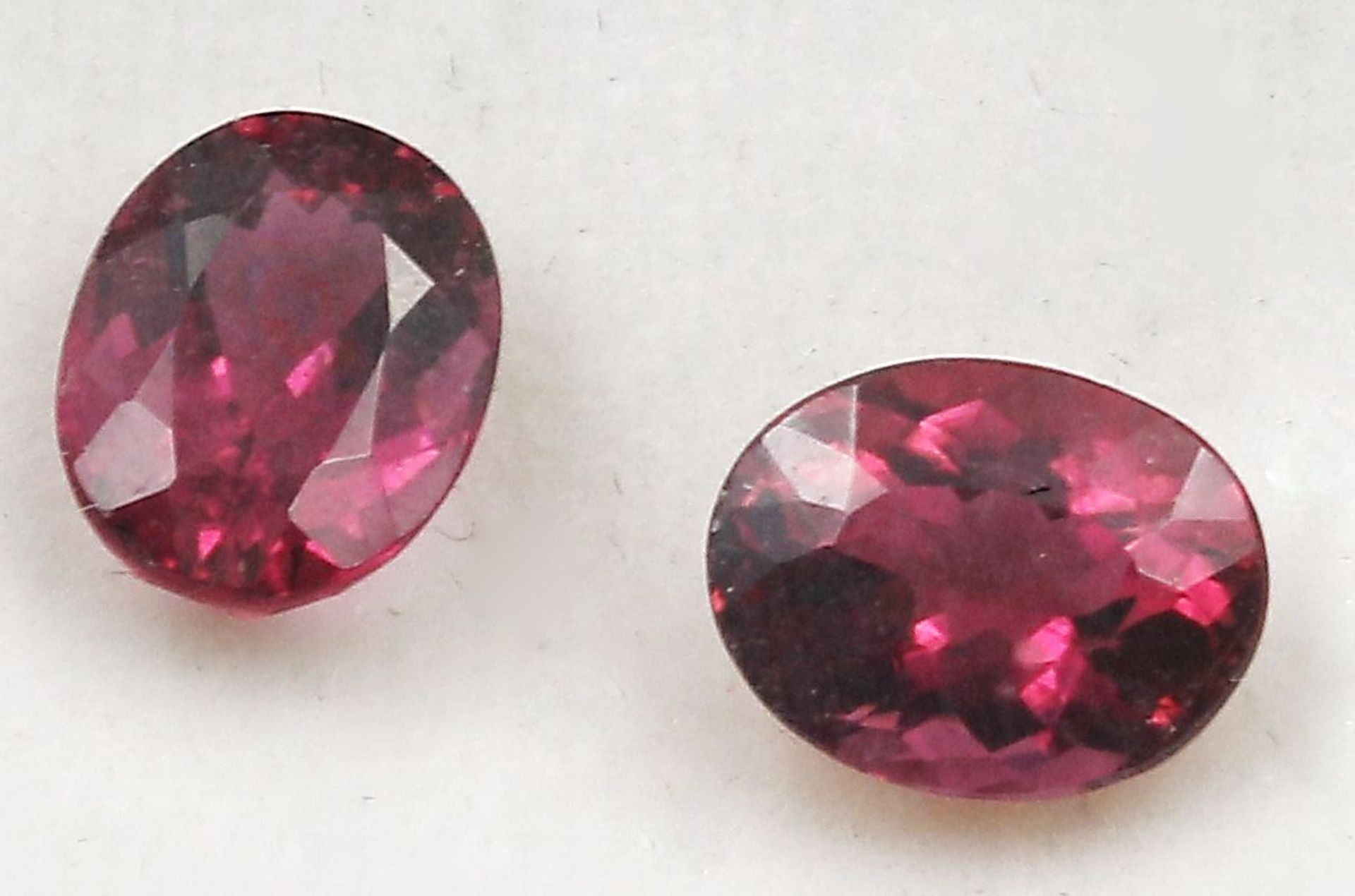 Zwei Rubellite, zus. 4,11 ct.