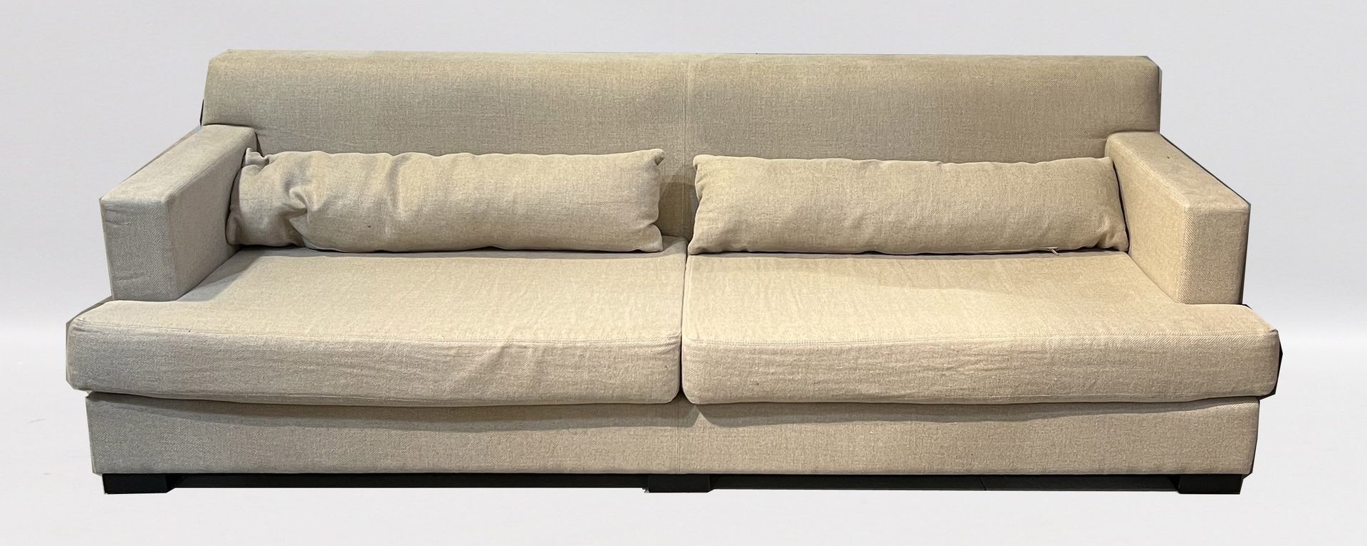 Sofa (Viersitzer), Modenature.