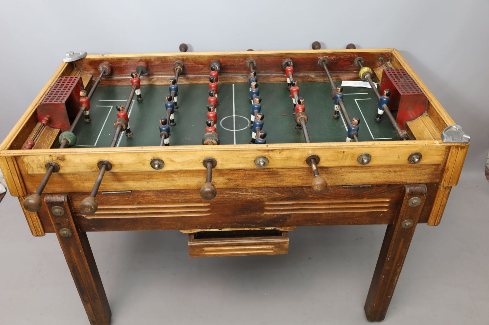 Art Deco-Tischfußball (Kicker). - Image 2 of 2