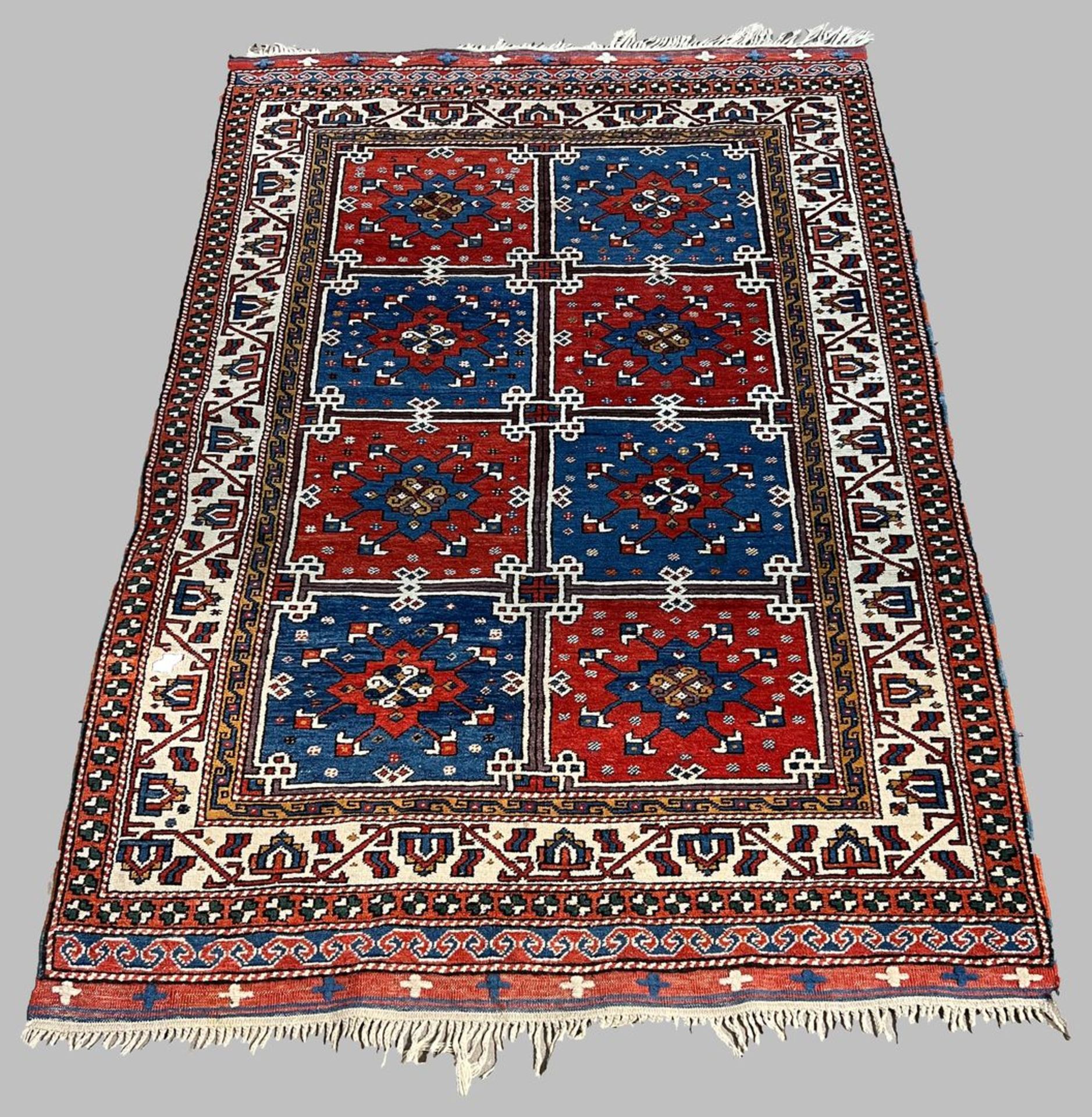 Dobag-Teppich, West-Anatolien (2. Hälfte 20. Jh.), ca. 167x 142 cm.