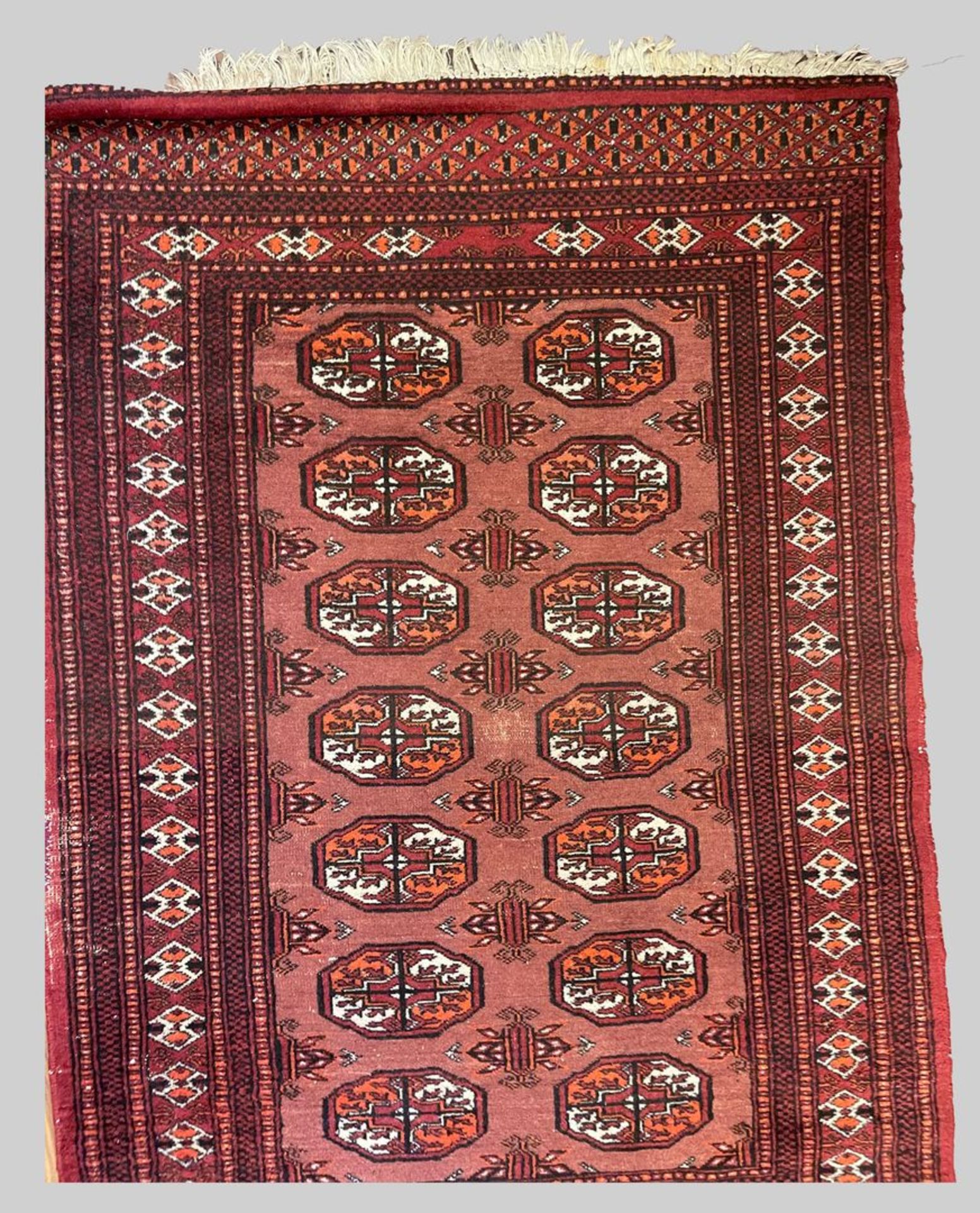 Pakistan-Buchara und Hamadan, ca. 94x 140 bzw. 99x 73 cm.