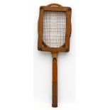 Historischer Tennisschläger, Favorit.