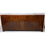 Asiatisches Sideboard.