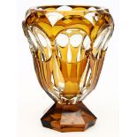 Vase im Art Deco-Stil.