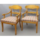 Paar Sessel im gustavianischen Stil.