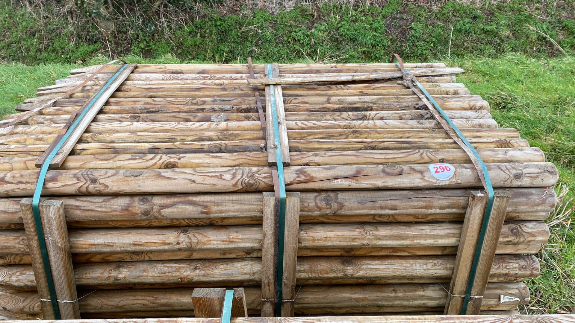 Pallet of 75 Wooden Fencing posts 6ft x 3"