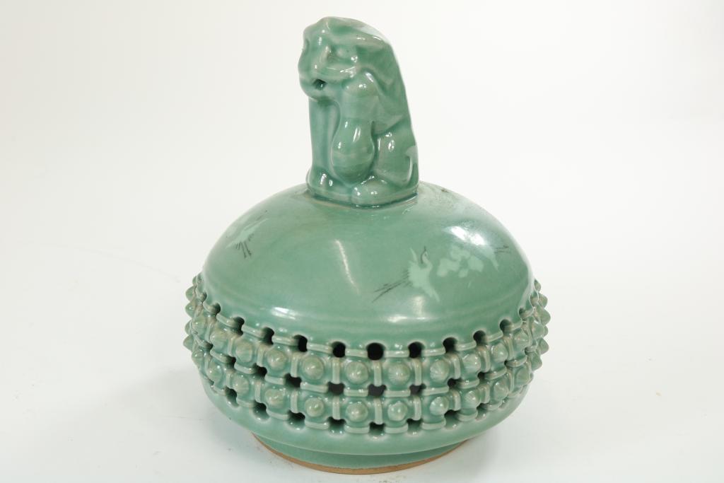 5 Chinese celadon vazen - Image 7 of 8