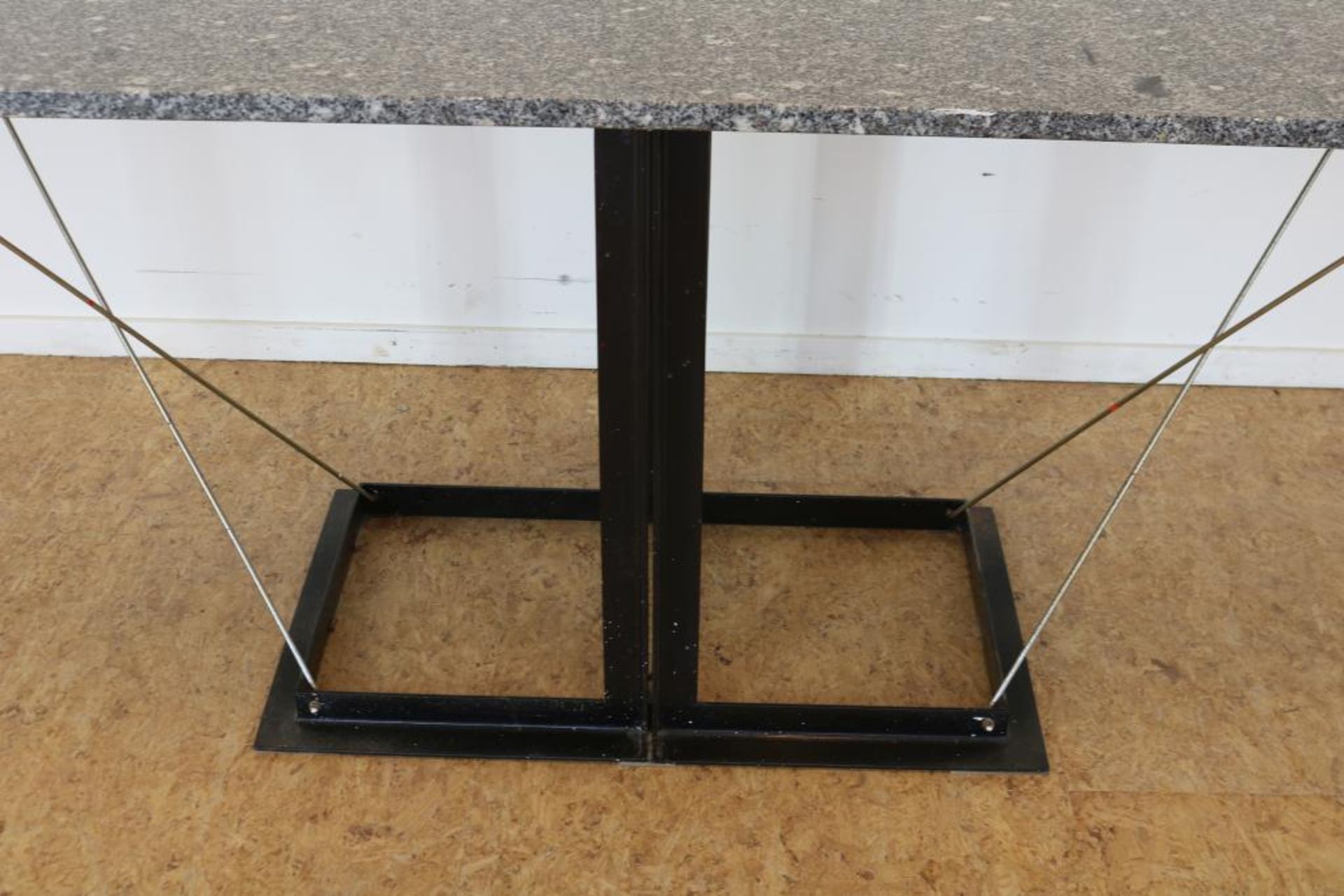Metalen design tafel met marmeren blad - Bild 3 aus 3