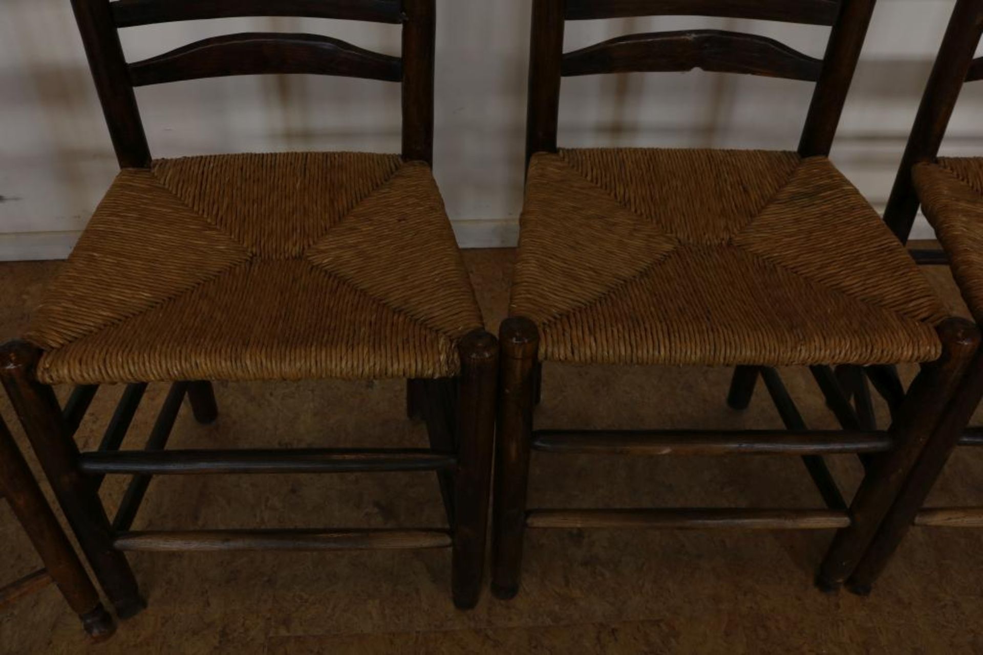 Serie van 4 eiken stoelen, 1x andere - Bild 5 aus 5