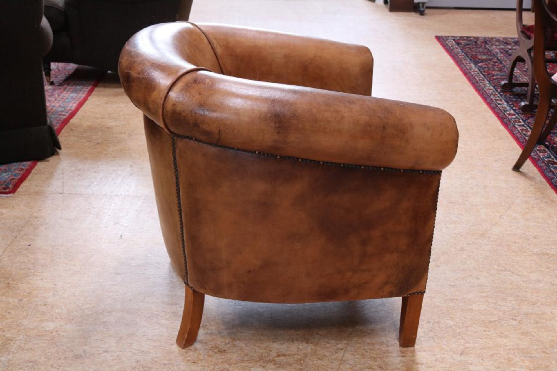 Bruin leren clubfauteuil - Image 3 of 3