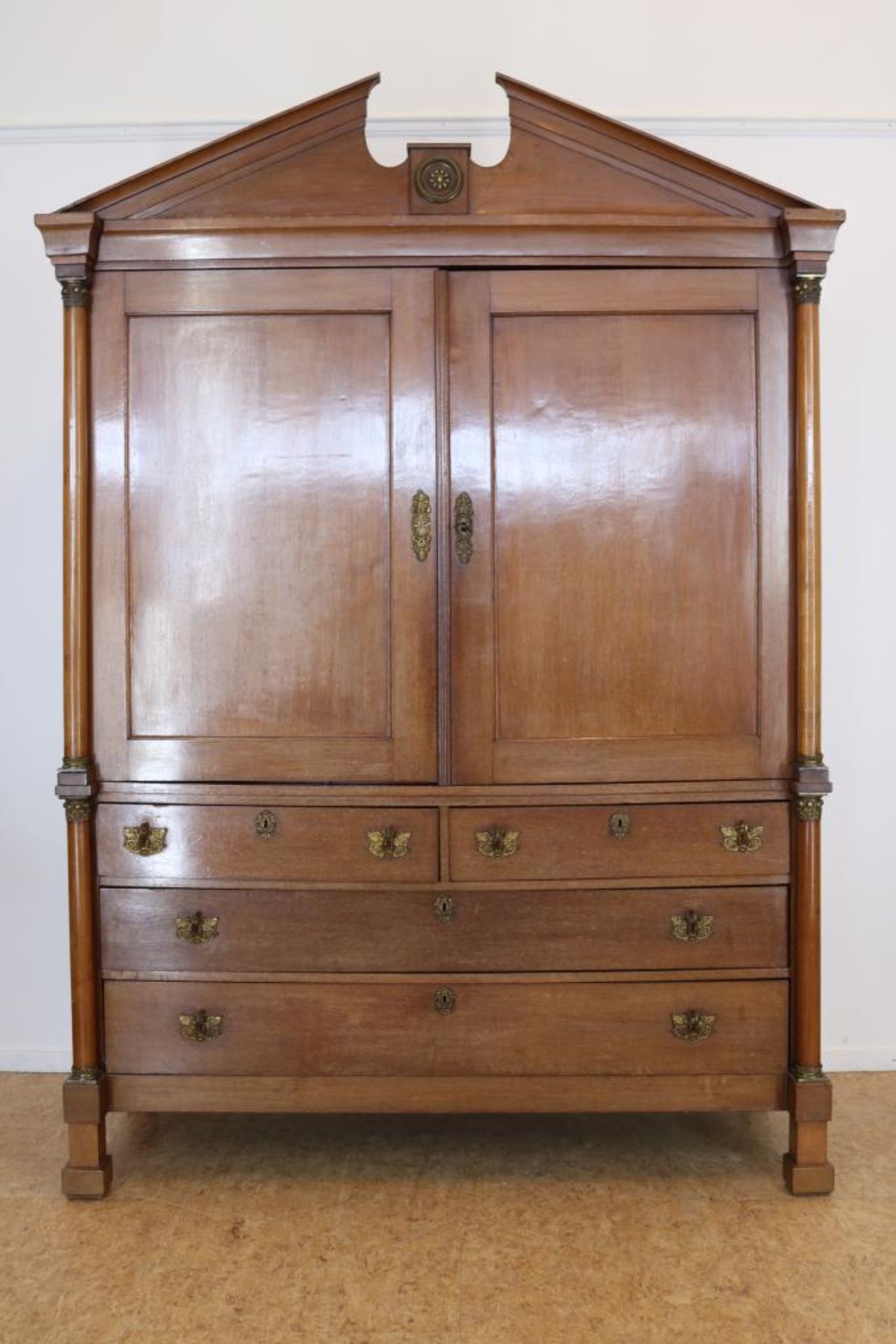 Eiken Empire kabinet