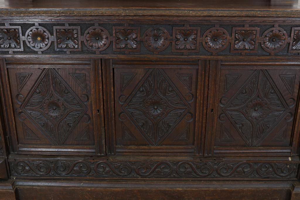 Eiken Renaissance-stijl buffet - Image 2 of 3