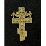 Bronzen kruisvormige reisicoon