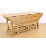 Grenenhouten gateleg tafel