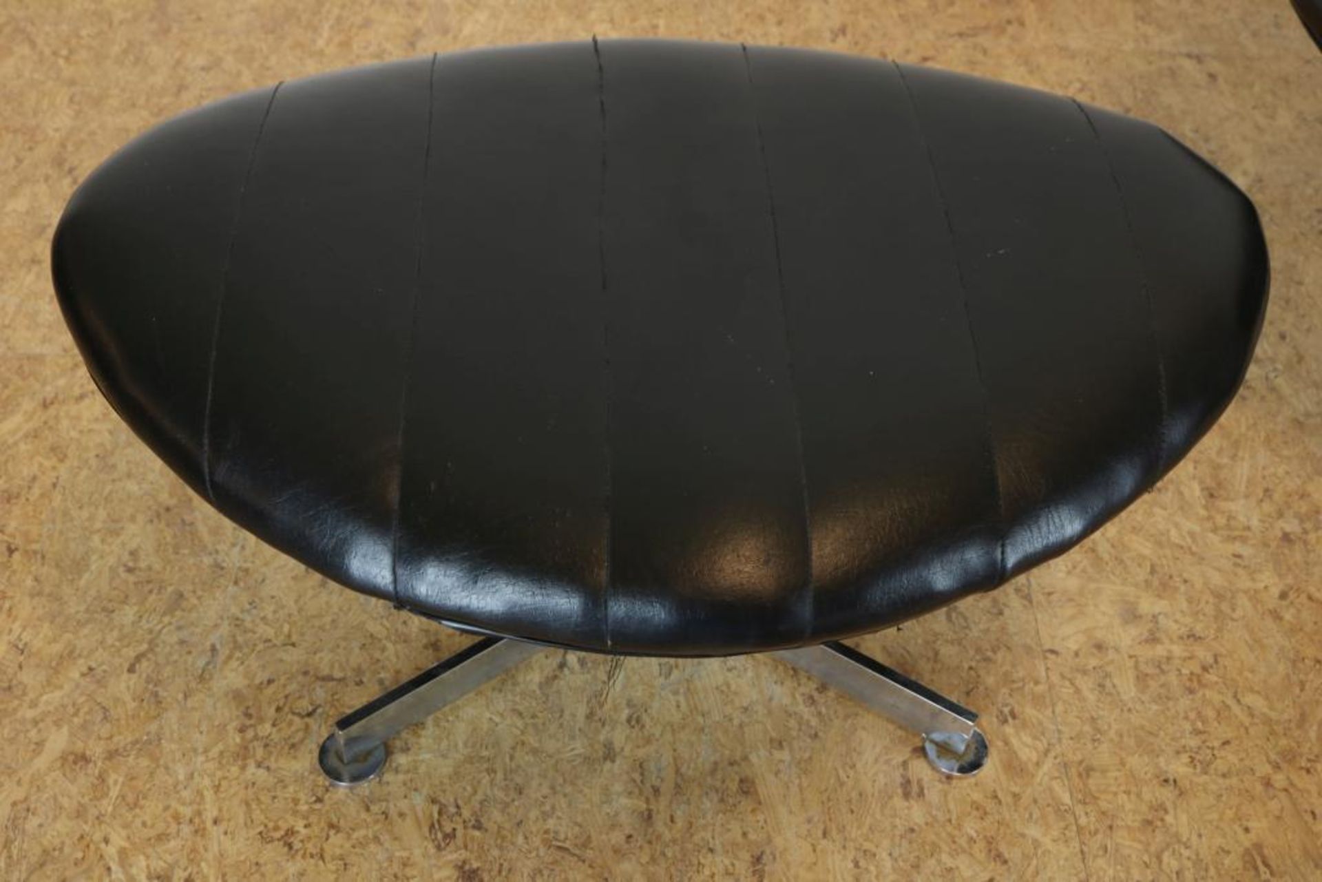 Design fauteuil en hocker - Bild 3 aus 5