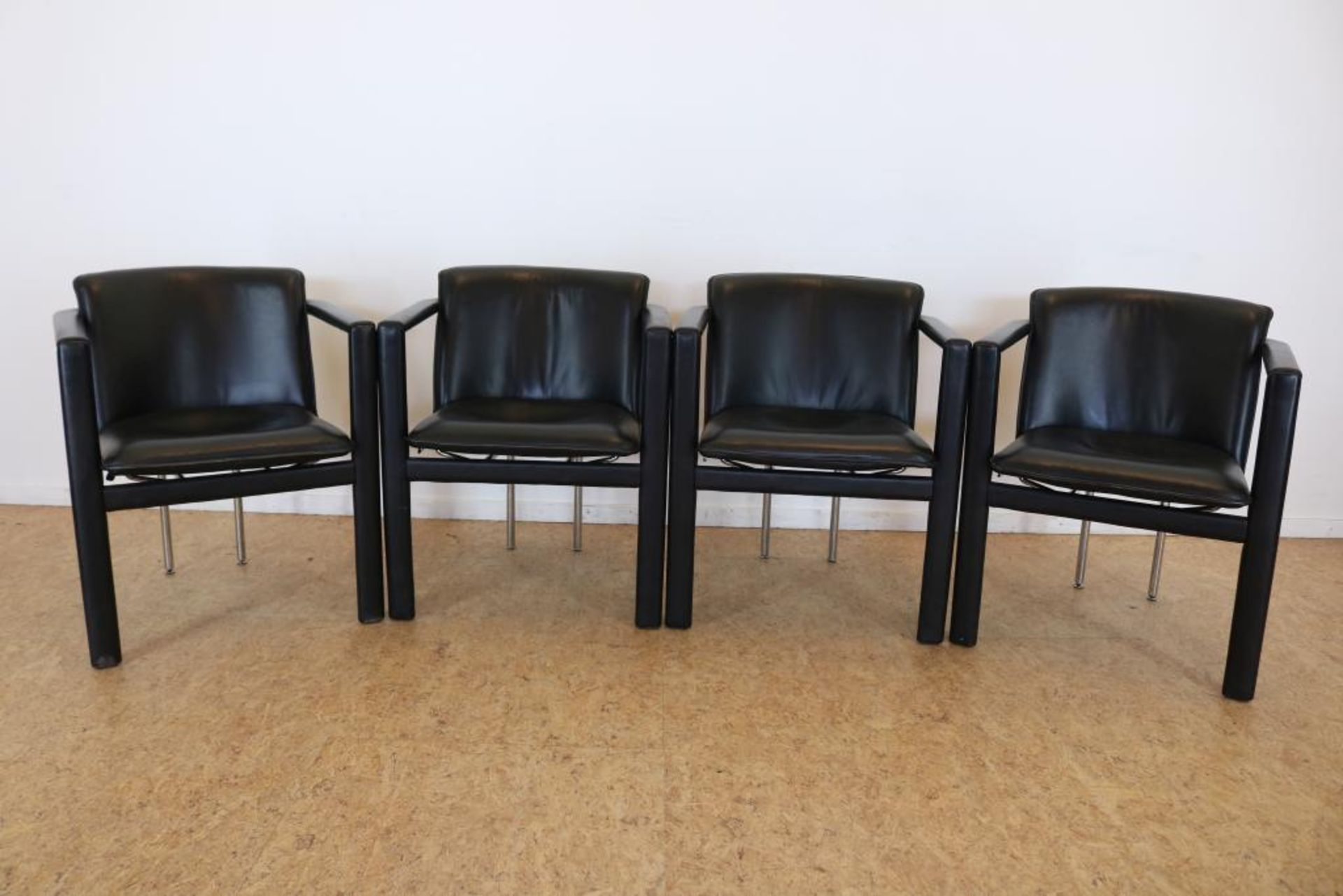Serie van 4 design stoelen, Leolux