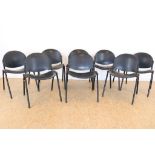 Serie van 8 zwart metalen stoelen