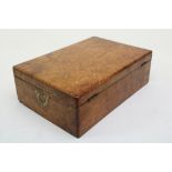 Antieken wortel noten houten kist