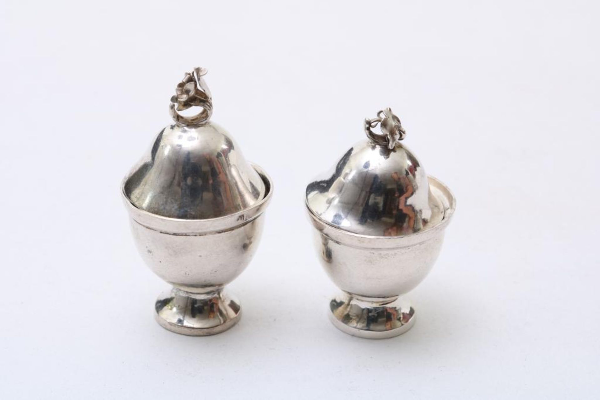 Twee zilveren miniatuur dekselvazen - Bild 3 aus 3