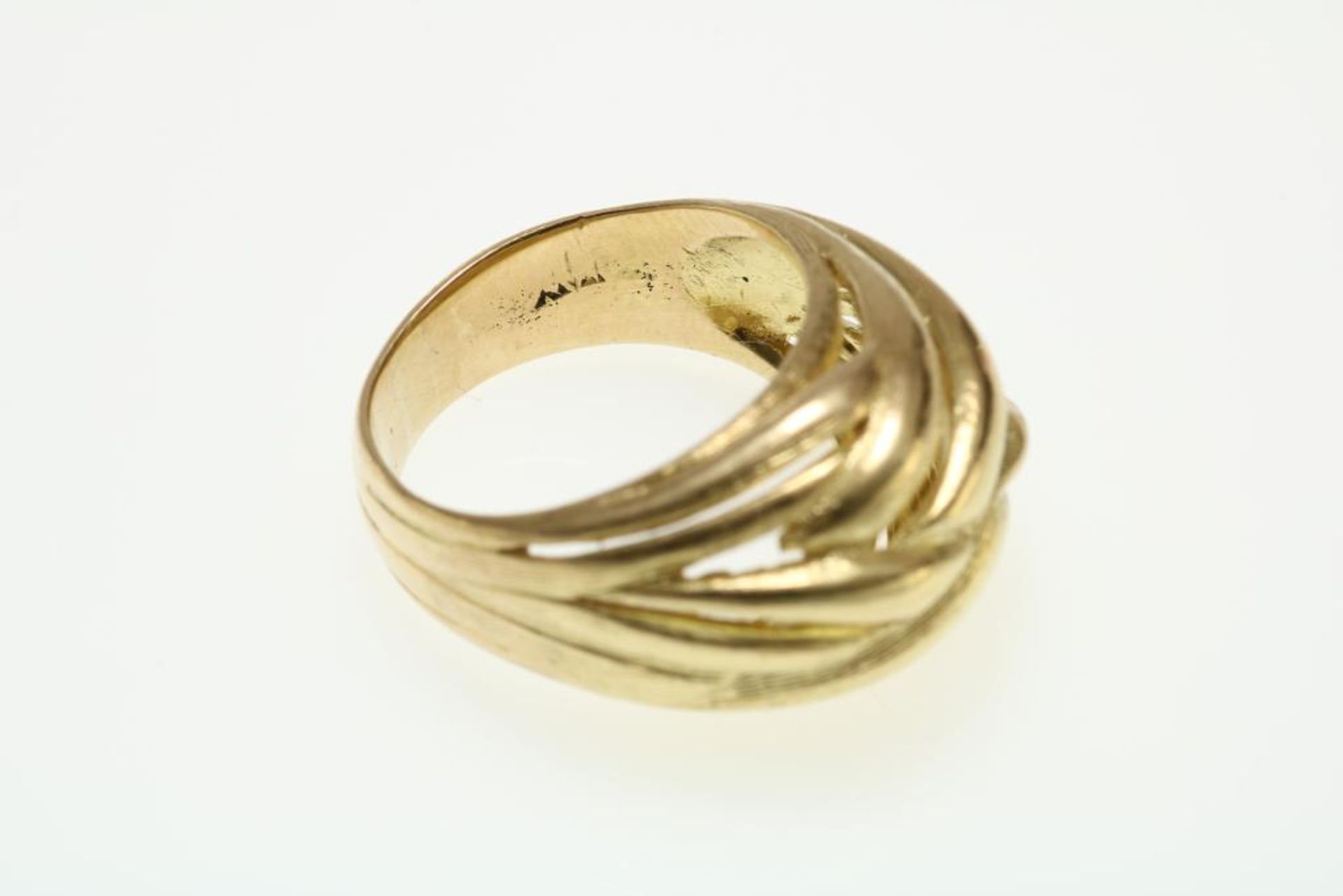 Geelgouden bolle gevlochten ring - Image 3 of 3