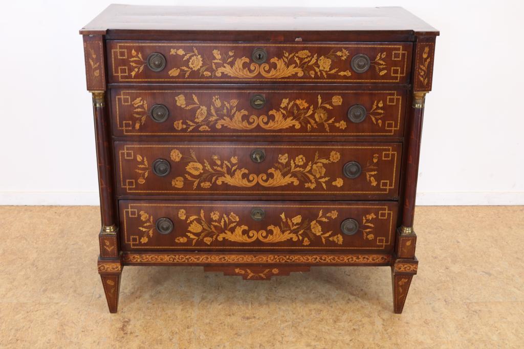 Mahonie Louis XVI commode