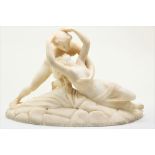 Marmeren gestoken sculptuur Amor en Venu