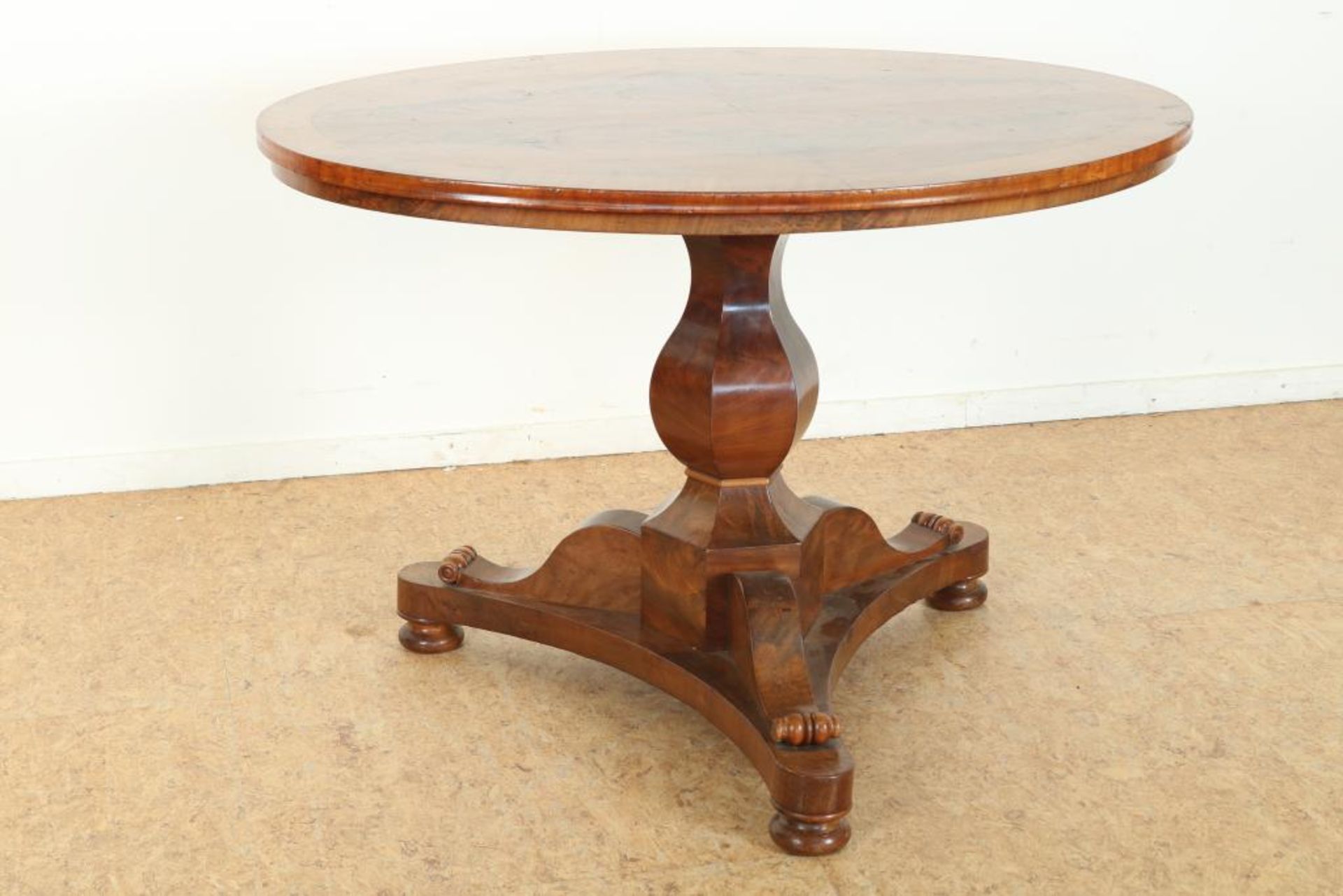 Mahonie ovale tafel, 19e eeuw