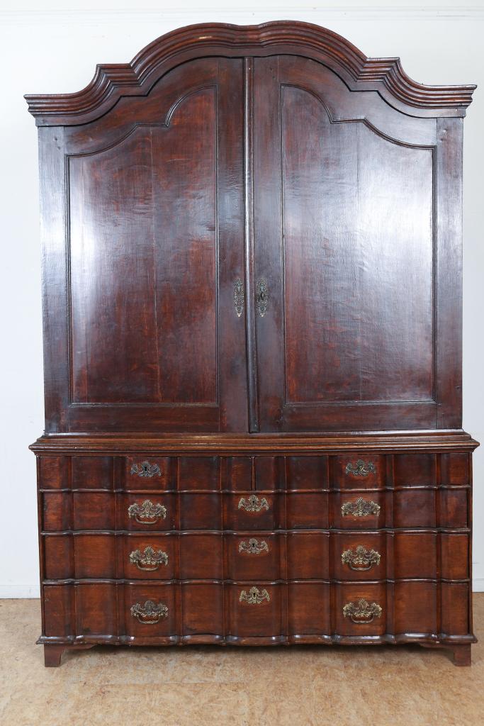 Eiken Louis XV kabinet met 2 deuren