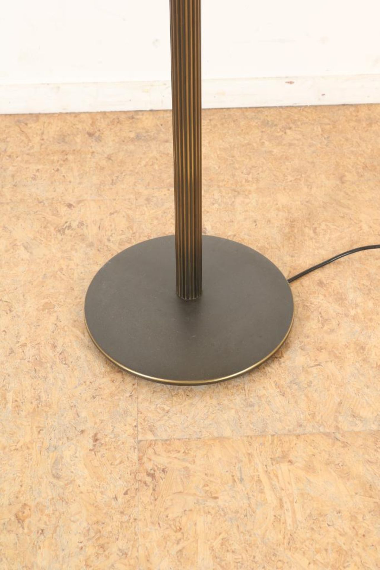 Bronzen Art Deco-stijl vloerlamp - Image 4 of 4