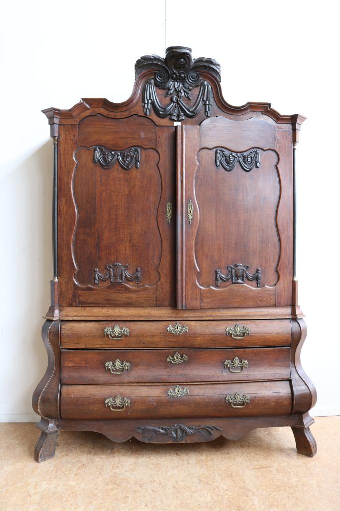 Eiken Louis XVI kabinet