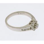 Witgouden ring bezet met diamant