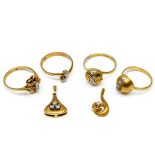 Vier 14 kt. gouden ringen,