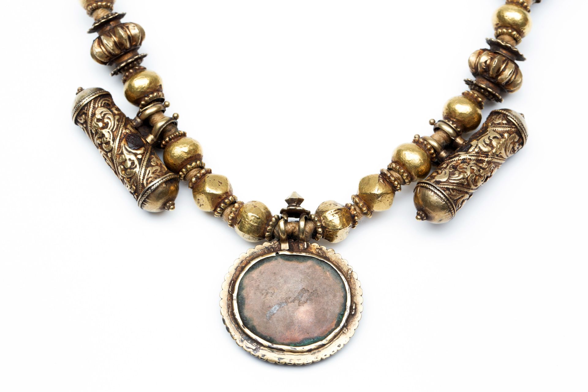 Noordoost India, 19e eeuw, 14 kt. gouden collier, - Bild 2 aus 2